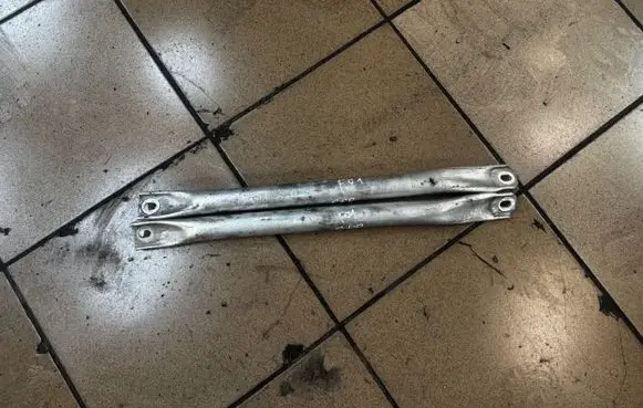 BMW 7 F01 F02 F03 F04 Other engine bay part 7180315 7180316 718031505