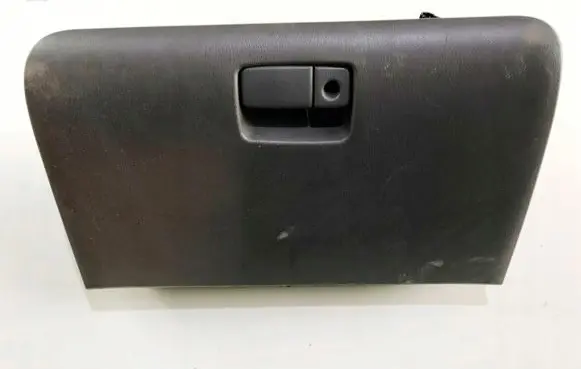 Subaru Outback Glove box