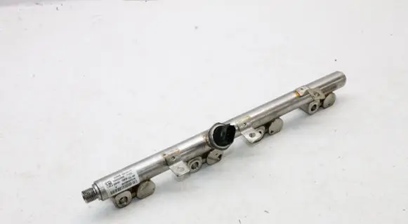 KIA Sportage Fuel main line pipe 353002M400
