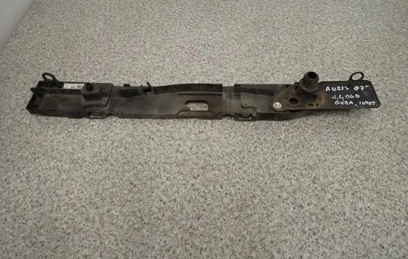 Toyota Auris 150 Front bodywork piece 