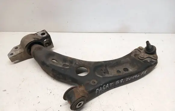 Volkswagen PASSAT B7 Front lower control arm/wishbone