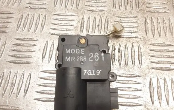 Mitsubishi Carisma Air flap motor/actuator MR268261