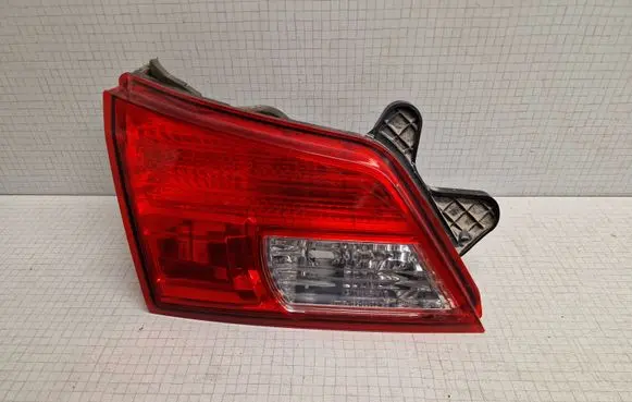 Subaru Outback Tailgate rear/tail lights 13220072 KOITO