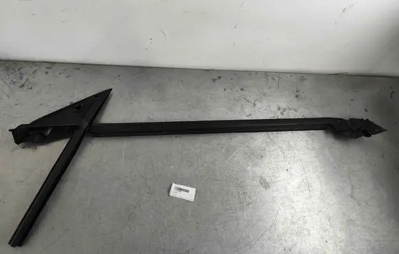 Mercedes-Benz CLA C118 X118 Rubber seal front door window/glass a1187250300