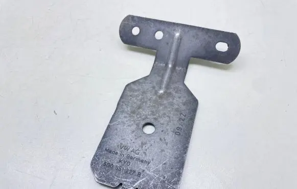 Skoda Kodiaq Horn signal holder/bracket 5G0951227B