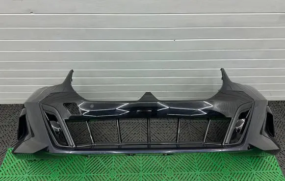 BMW 8 G14 Front bumper 8070558