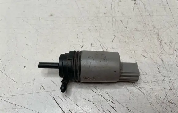 BMW 7 E65 E66 Windscreen/windshield washer pump 6934159