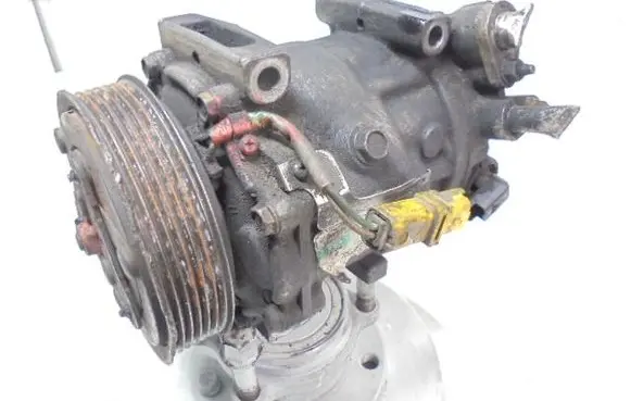 Peugeot 407 Air conditioning (A/C) compressor (pump) 9683003080