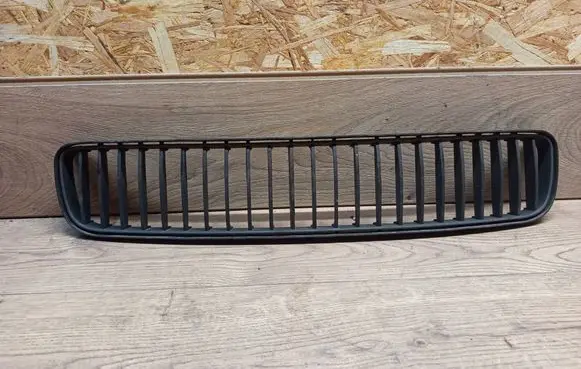 Skoda Fabia Mk2 (5J) Front bumper lower grill 5J0853677
