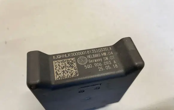 Volkswagen PASSAT B8 Other control units/modules 5Q0906093A