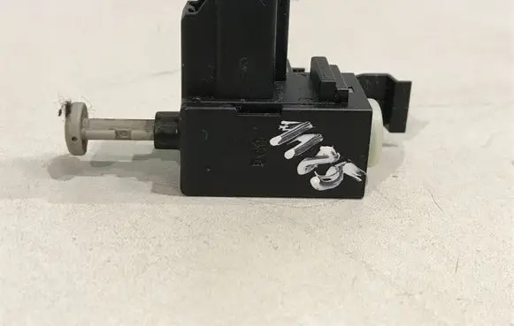 Clutch pedal sensor