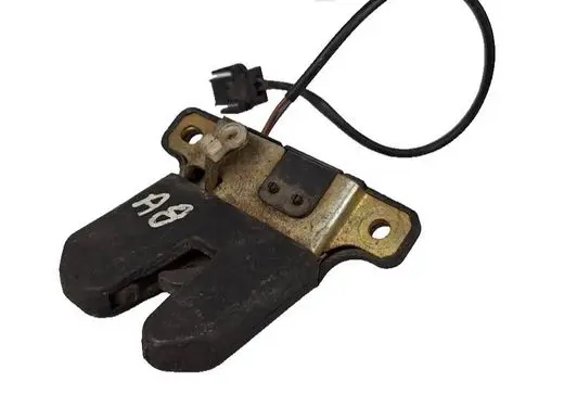 Audi A8 S8 D2 4D Tailgate/trunk/boot lock/catch/latch 4A5827505H