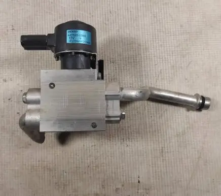 Toyota Prius (XW50) Air conditioning (A/C) expansion valve 4475200080