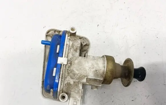 Audi 80 90 S2 B4 Central locking vacuum pump 8a0862153 893862123