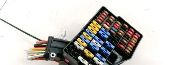 Skoda Fabia Mk1 (6Y) Fuse box set 16782