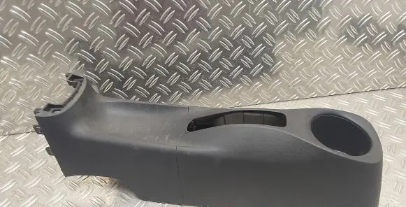 Toyota Aygo AB40 Center console 589100H010