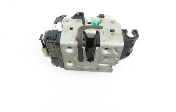 Dodge Caliber Front door lock