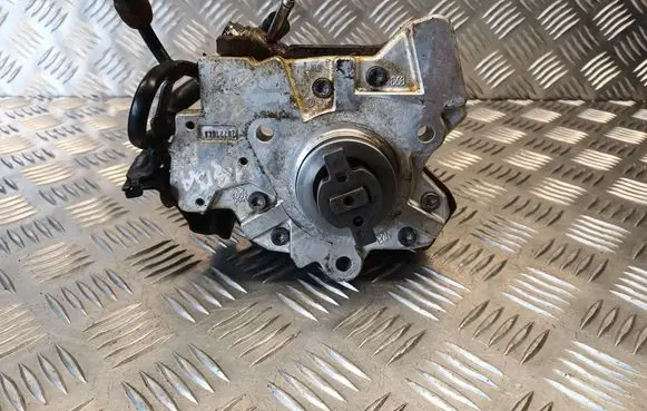 Toyota Urban Cruiser XP110 Fuel injection high pressure pump