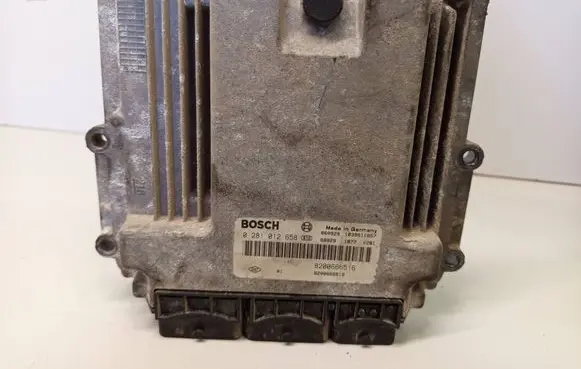 Renault Trafic II (X83) Engine control unit/module 8200666516 8200666519 0281012658