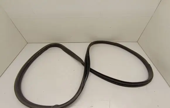 Mercedes-Benz EQC Front door rubber seal A2536970100