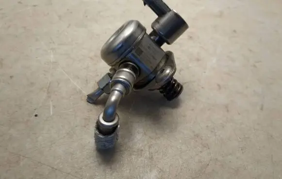 Ford Focus Fuel injection high pressure pump 0261520095
