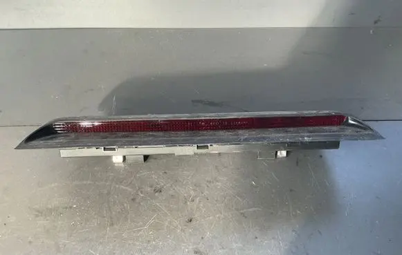 Volkswagen PASSAT B5 Third/center stoplight 3B5945121