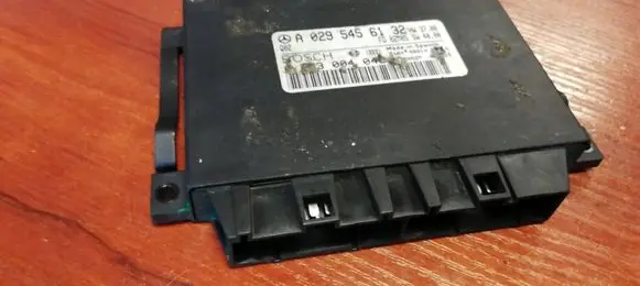 Mercedes-Benz S W220 Parking PDC control unit/module 0295456132
