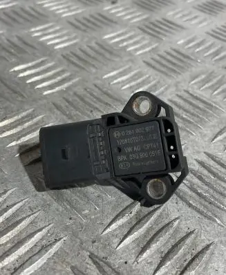 Audi Q3 8U Air pressure sensor 03g906051e