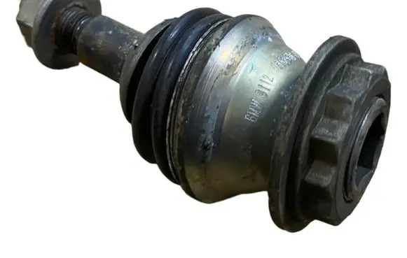 BMW 7 G11 G12 Driveshaft outer CV joint 6852536 31106852536