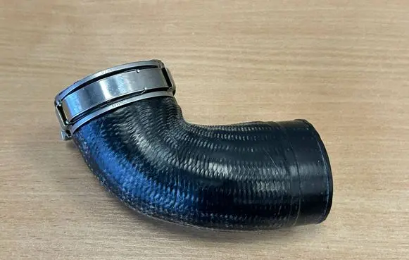 Volkswagen Tiguan Intercooler hose/pipe 1K0145838AA 1K0145732EM