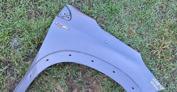 Peugeot 2008 I Fender