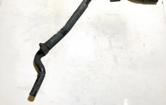 Toyota Auris 150 Engine coolant pipe/hose