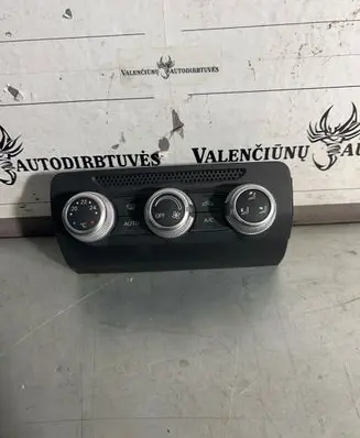 Audi A1 Climate control unit 8XA820043 901560070000