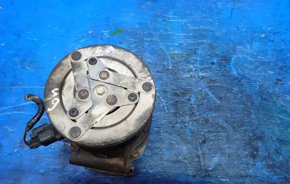 Ford Focus Air conditioning (A/C) compressor (pump) AV61-19D629-CA