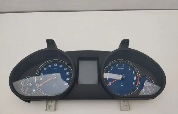 Maserati GranTurismo Speedometer (instrument cluster) 243146