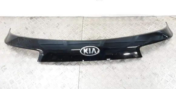 KIA Sorento Tailgate trim
