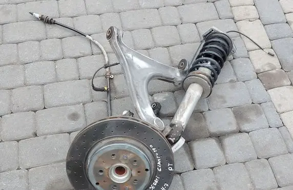 Maserati GranTurismo Front wheel hub spindle knuckle