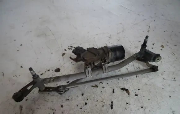Renault Megane II Front wiper linkage and motor