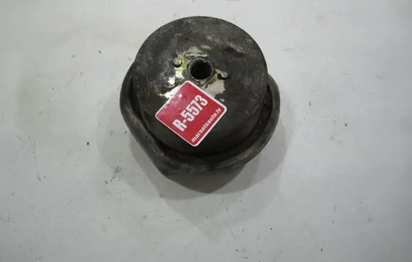 Volkswagen Transporter - Caravelle T4 Engine mount bracket 701199201D
