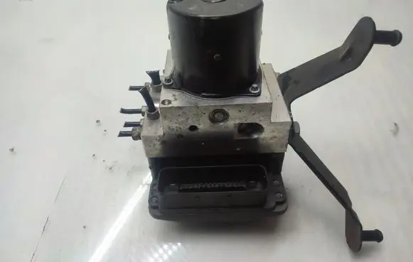 BMW 5 E60 E61 ABS Pump 6783360 34516783360