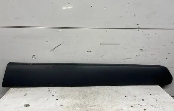 Volvo XC70 Front door trim (molding) 8620142 30678040 9190884