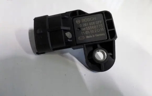 Opel Insignia A Air pressure sensor 55568175