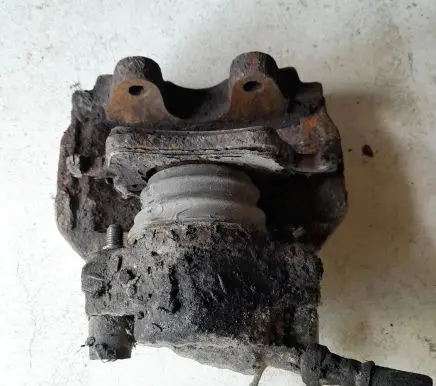 Volkswagen Transporter - Caravelle T5 Front brake caliper
