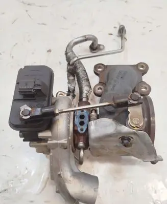 Audi A4 S4 B9 Turbo 04E145715J