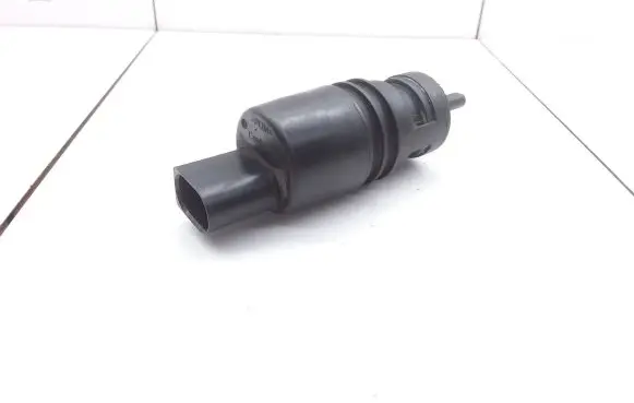 Volkswagen Crafter Windscreen/windshield washer pump 2218690121 3028232