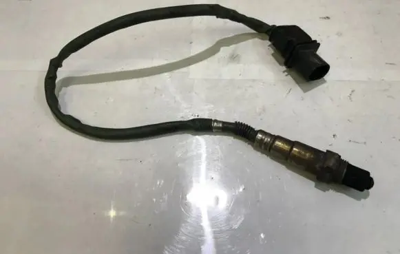 Mercedes-Benz C AMG W204 Lambda probe sensor 0035427018