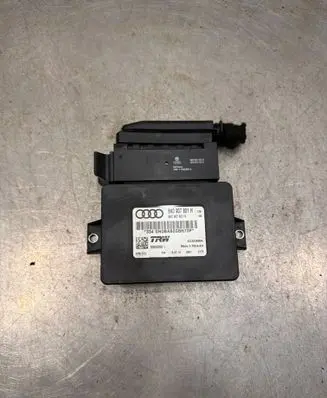 Audi A4 S4 B8 8K Hand brake control module 8K0907801H A2C53369554