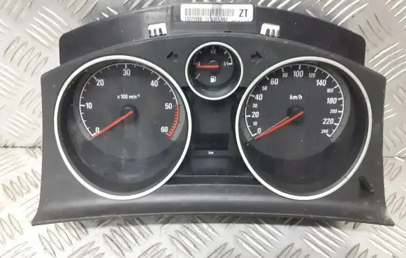 Opel Zafira B Speedometer (instrument cluster) 13225980