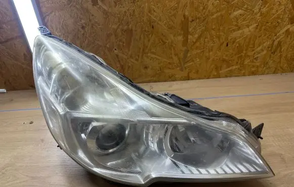 Subaru Outback Headlight/headlamp