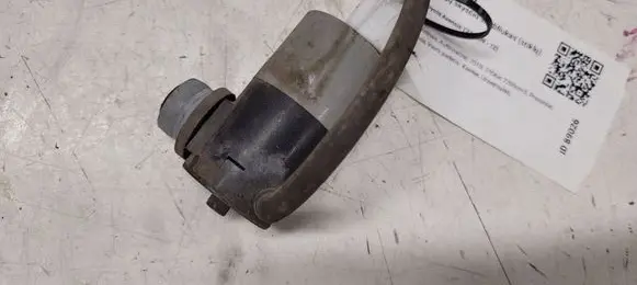 Toyota Avensis T270 Windscreen/windshield washer pump 110626A 962514